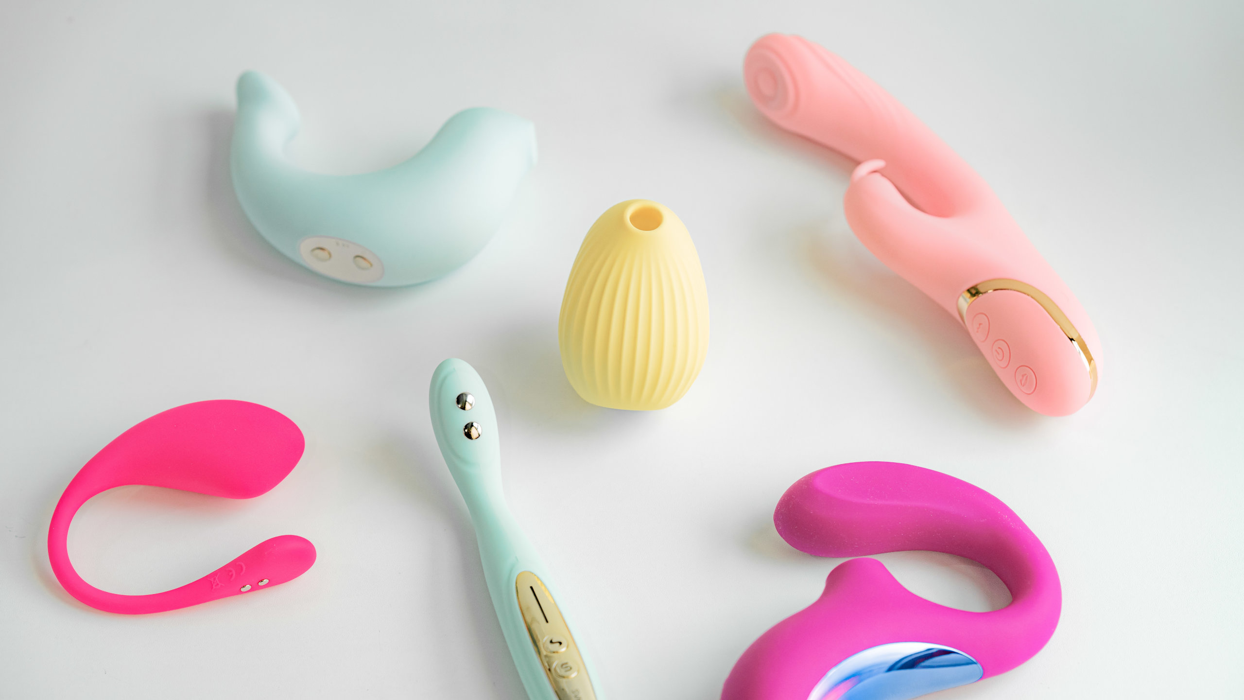 虚拟物品演示：瑟尤丽恩玻尿酸护唇膏